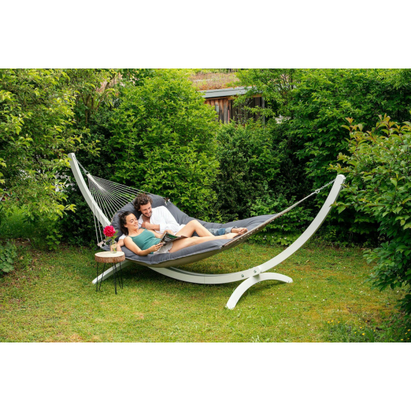 druzinska-zunanja-viseca-mreza-s-palicami-fat-hammock-taupe-amazonas-2523-1 da imate občutek