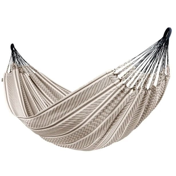 GUGALNA MREŽA LA SIESTA FLORA ZEBRA KINGSIZE Vrhunska nemška klasična viseča mreža iz organsko pridelanega bombaža. Mehka in dolga bombažna vlakna poskrbijo za vrhunsko udobje