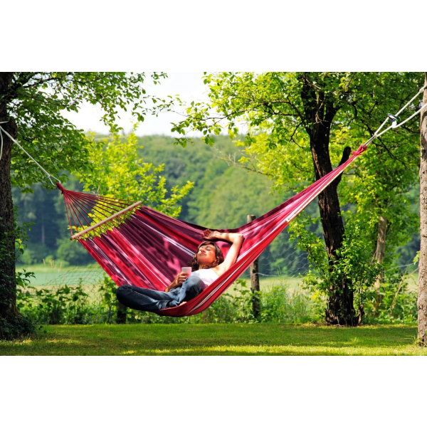 zunanja-viseca-mreza-s-palicami-samba-fuego-2587-1 zunanja-viseca-mreza-s-palicami-samba-fuego-2587-1