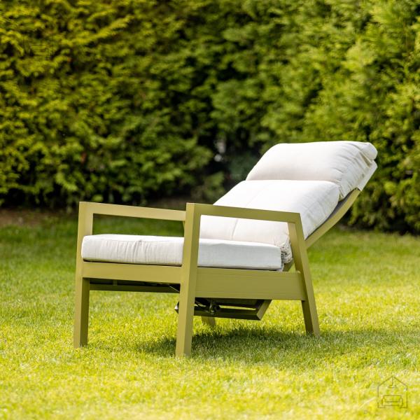 lezalnik-moor-trianova-63079-2 Barva: siva