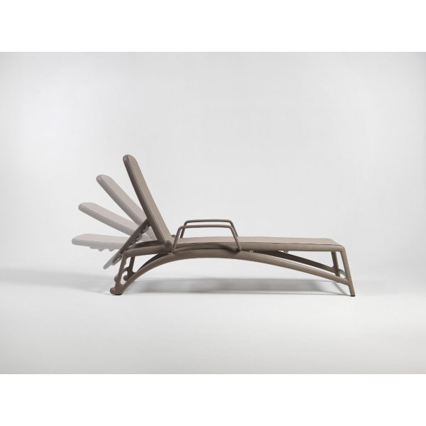 lezalnik-atlantico-tortora-nardi-299159-2 za izjemen počitek in izkušnjo na prostem. Kvalitetni materiali in njihova zasnova