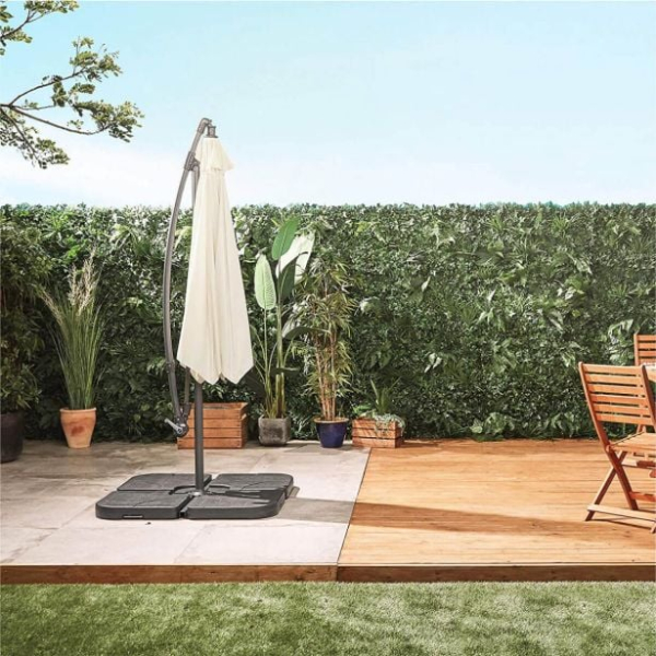 sencnik-vonhaus-ivory-3m-3432824-1 je idealen za teraso. Popolnoma uravnotežen z uteženimi segmenti