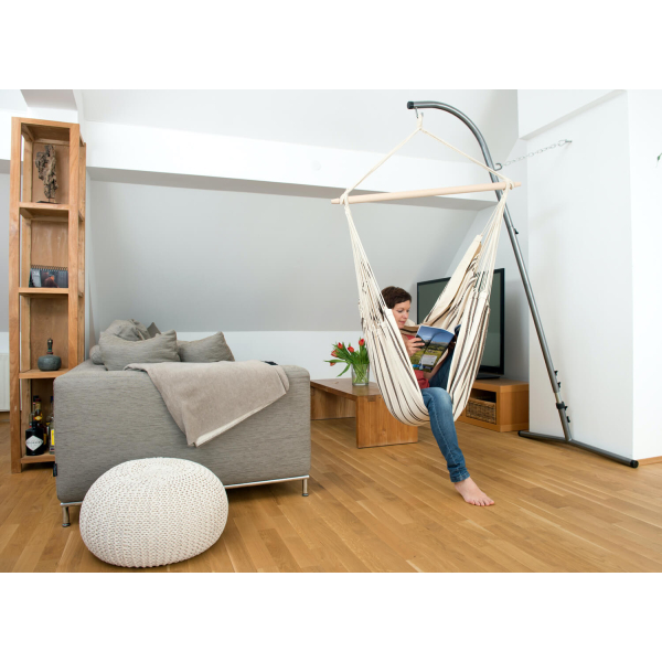 velik-viseci-stol-brasil-acerola-amazonas-2706-9 kot klasična brazilska viseča mreža.