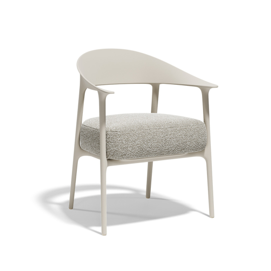 Vondom Africa oblazinjen naslanjač je eleganten stol